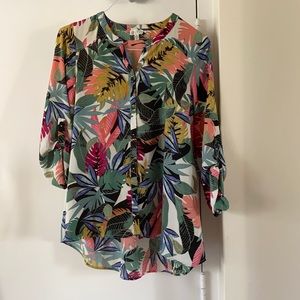 Floral three-quarter sleeve blouse